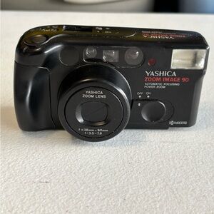UNTESTED Yashica Zoom Image 90 Super Auto Focus Power Zoom 38mm Camera. AS IS